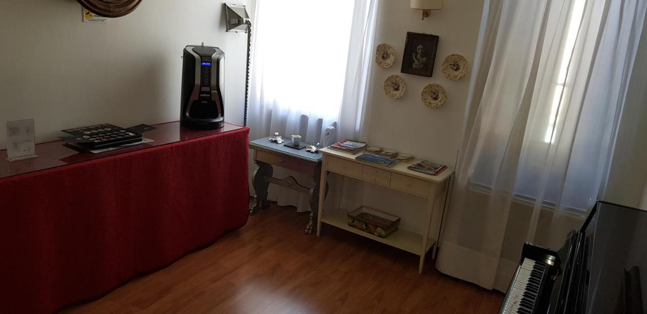 Mi Casa Es Tambien Tu Casa Vips Hotel Verona Buitenkant foto